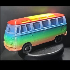 Multicolor VW Bus Pennenbak – 3D Geprint, 28 cm