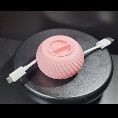 USB Kabel Oprolmechanisme – Compact, Meerdere Kleuren Kunst & Decoratie 3D Print & Laser Service Achterhoek USB Kabel Oprolmechanisme – Compact, Meerdere Kleuren - Afbeelding 2