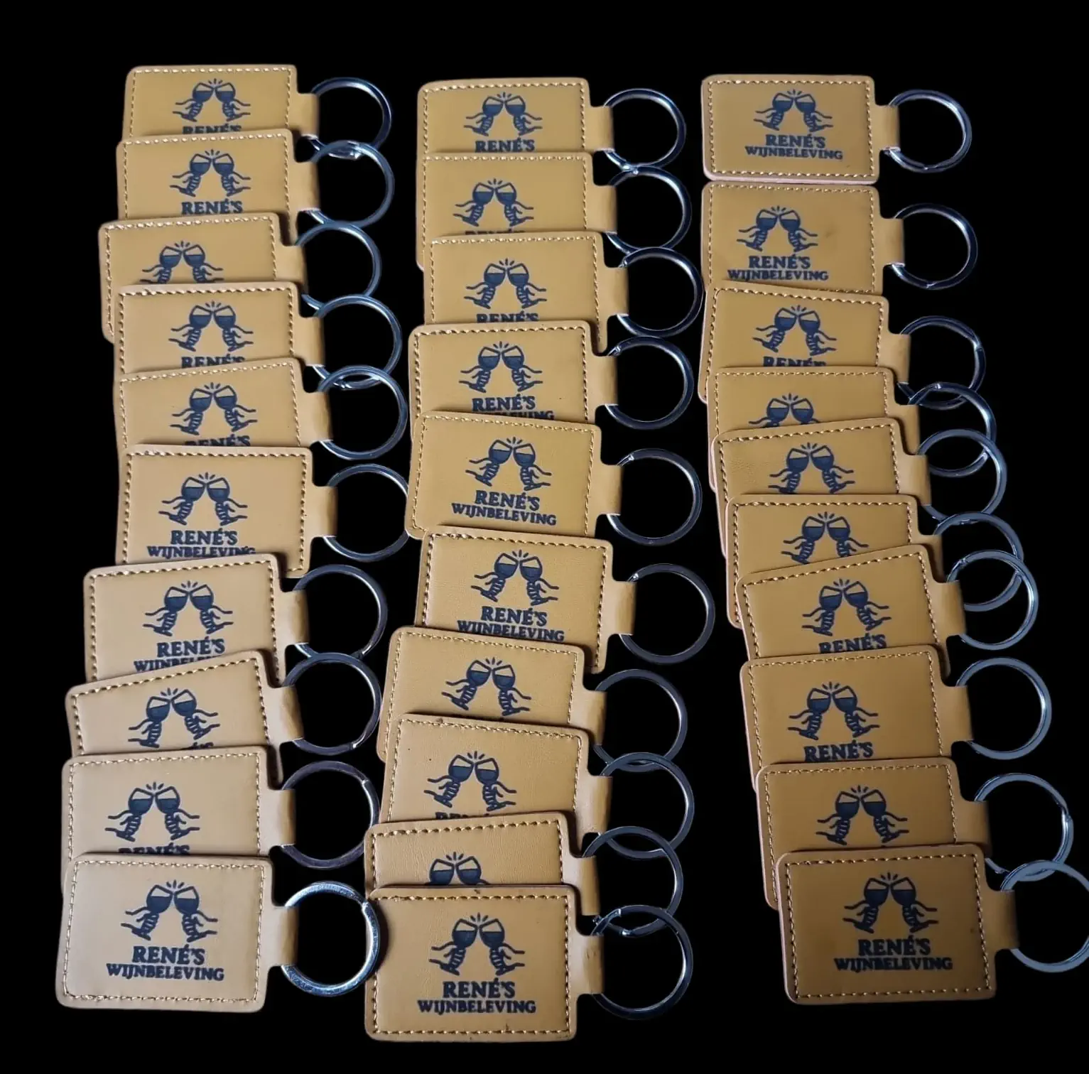 Laser gegraveerde sleutelhanger – gepersonaliseerd en stijlvol Naam en tekts borden 3D Print & Laser Service Achterhoek Laser gegraveerde sleutelhanger – gepersonaliseerd en stijlvol - Afbeelding 2
