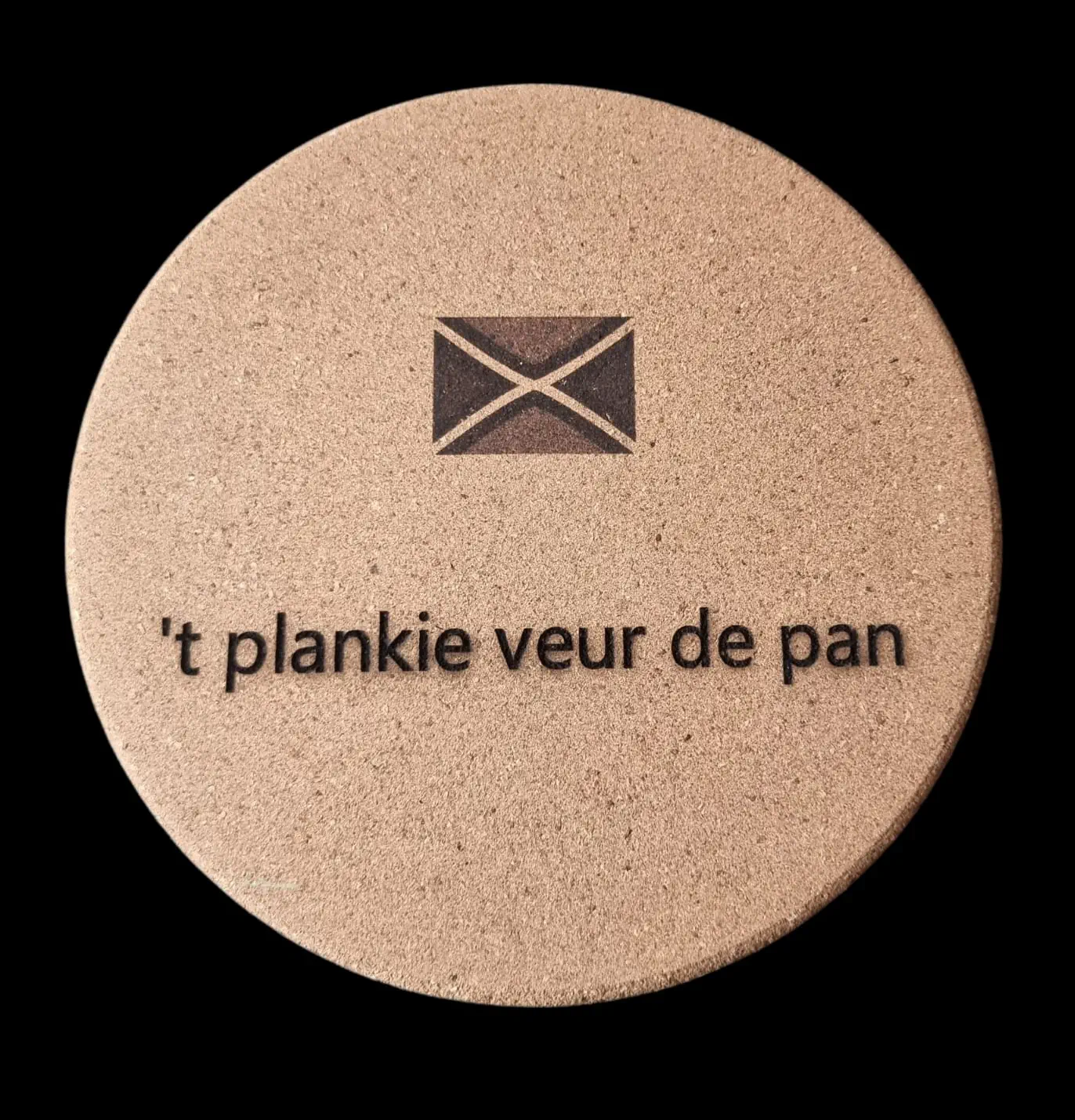Kurken Pannenonderzetter – ’t Plankie Veur de Pan (Achterhoek) Achterhoekse Producten – Leuk als cadeau of souvenir 3D Print & Laser Service Achterhoek achterhoeks plankie veur de pan